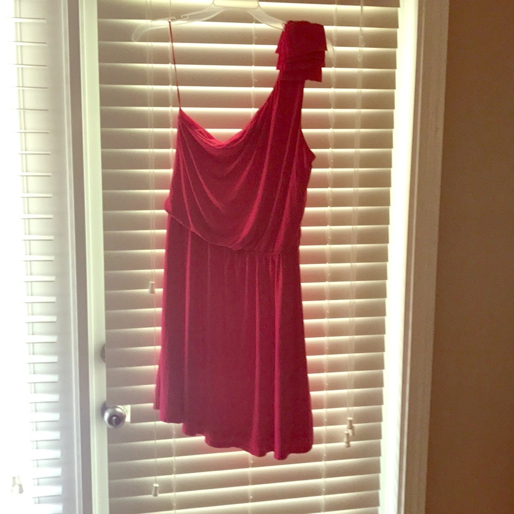 One shoulder hot pink dress